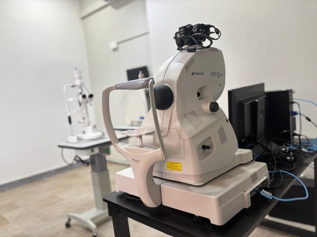 OCT scan and retinal diagnostics